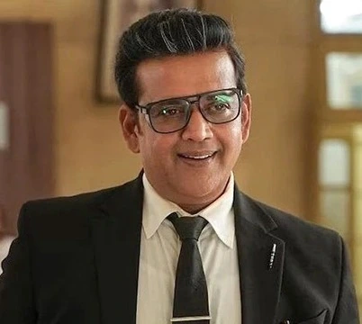 Main Cast Of Maamla Legal Hai - Ravi Kishan